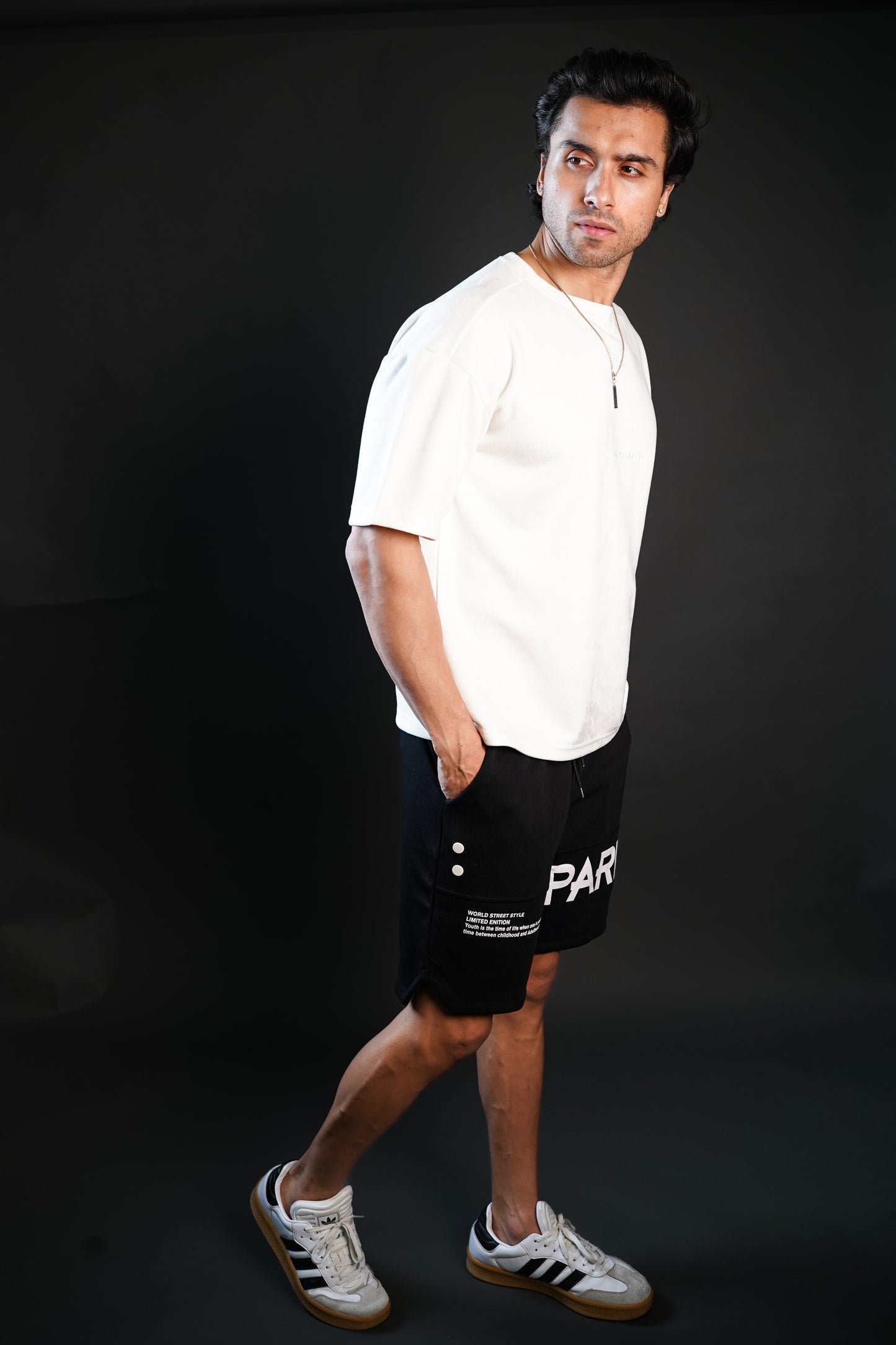 SUEDE EMBROIDERED OVERSIZED TSHIRT